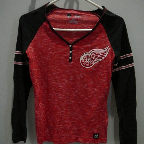 Detroit Red Wings Logo NHL Long Sleeve V-Neck Red & Black Top by Majestic-Size-S - Picture 1 of 5